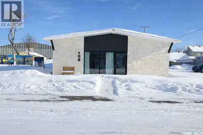 Position your business in a community on the rise. This 2,200 sq. ft. steel-framed commercial/indust...