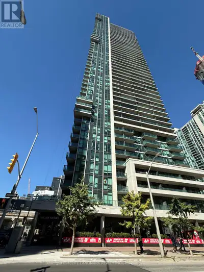 Luxury Pinnacle Centre Condo In Toronto's South Core. Rare 11-Ft Ceilings. Spacious 1 Bedroom (683 S...