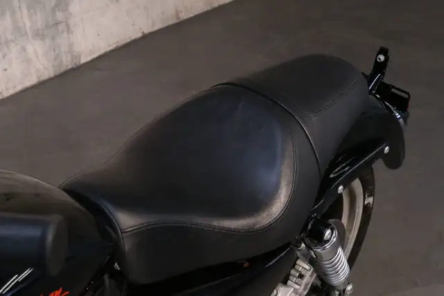 2014 Harley-Davidson SPORTSTER SUPERLOW XL883L in Sport Bikes in Ottawa - Image 6