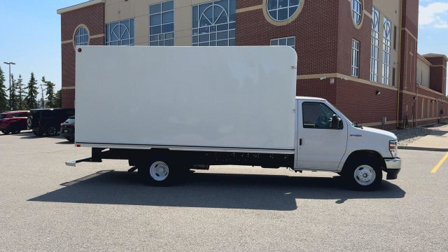 2022 Ford E-450 E-450| 16FT BOX| HIGH BOX in Cars & Trucks in Markham / York Region - Image 2