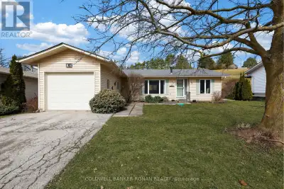 You can have it all in Tecumseth Pines, a sought-after and safe 55+ adult lifestyle community. This...