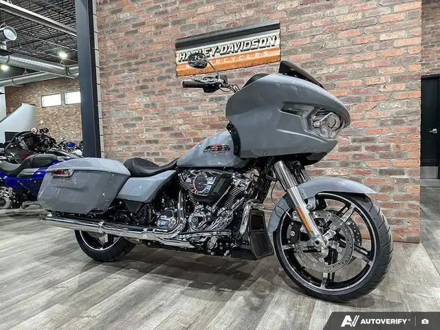2026 Harley-Davidson ROAD GLIDE in Sport Touring in Calgary - Image 4