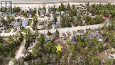 Vacant 1-Acre Lot for Sale - Steps to Georgian Bay! An incredible opportunity to own a private 1-acr...