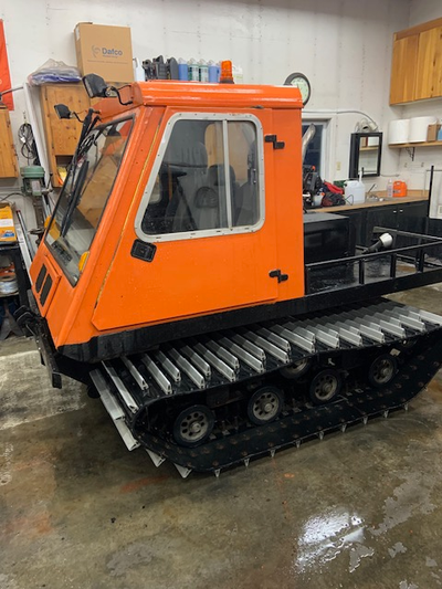 Great deal on this little 3 seater groomer on tracks everything works excellent with a 5 speed trann...