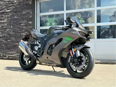 Kawasaki ZX10RR 2025 Roues forgés Suspension Öhlins Régime moteur augmenter Rock Moto Sport Sherbroo...