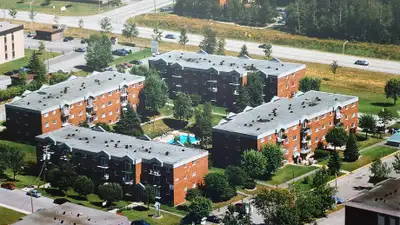4 ½ - Situé dans le quartier Nord (rue McGregor)
