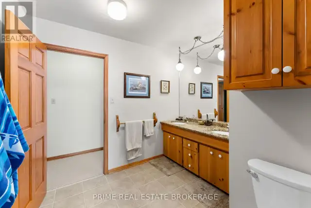 9856 HURON PLACE Lambton Shores (Grand Bend), Ontario in Houses for Sale in Grand Bend - Image 27