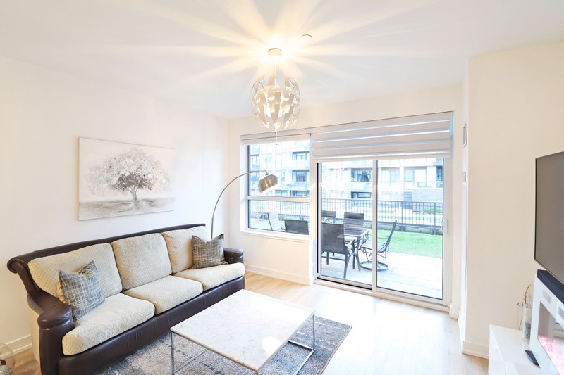 Luxurious 2 Bdm 2 Bath Condo at Friday Harbour (Innisfil) Long Term Rentals Barrie Kijiji