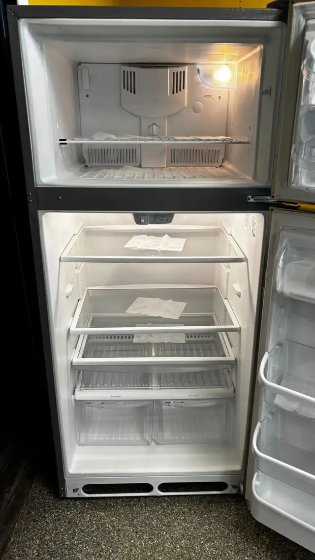 Frigidaire 30” Top Freezer Refrigerator30 Days Warranty in Refrigerators in Kitchener / Waterloo - Image 4