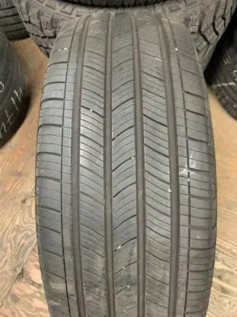 a Brand new Take off Michelin all season with maybe 50kms only as new size 235/55/19 101V M S Michel...