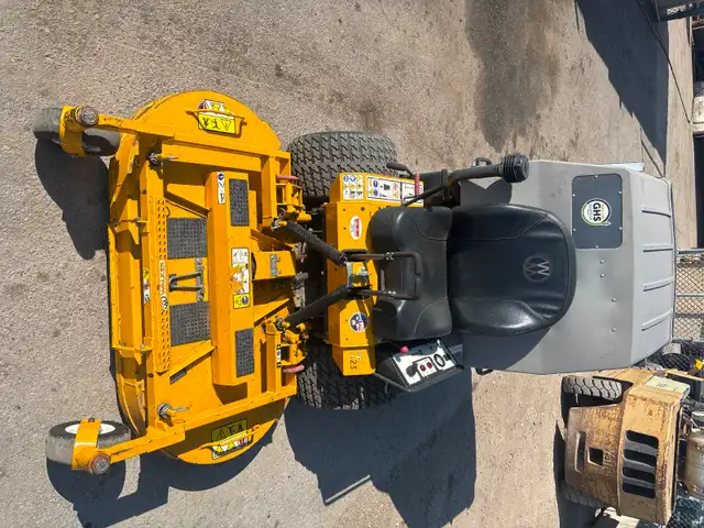 Walker Mower for sale in Lawnmowers & Leaf Blowers in Cambridge - Image 2