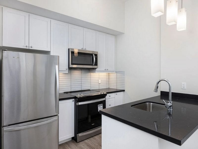 Bachelor Apartment for Rent - 1465 Lawrence Avenue West 3