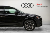 Get noticed in this beautiful Mythos Black Metallic SUV!! Treat yourself to the features you deserve... (image 4)