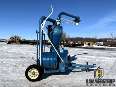 KONGSKILDE Cushion Air 1000 Grain Vacuum 1000 PTO Hoses and nozzle included P215/70R15 tires Grain t...