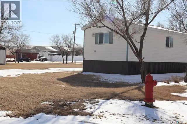20 H AVENUE Willow Bunch, Saskatchewan in Houses for Sale in Moose Jaw - Image 34