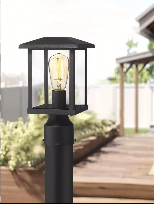 Emliviar Outdoor Post Light Fixtures, 1-Light Exterior Post Lant in Outdoor Lighting in Gatineau - Image 3