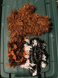 7 strands of garland - Halloween themed