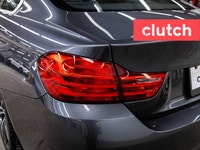 NO ACCIDENTS / CLEAN CARFAX / Auto Dimming Rearview Mirror, Front Heated Seats, Driver Seat Memory S... (image 8)