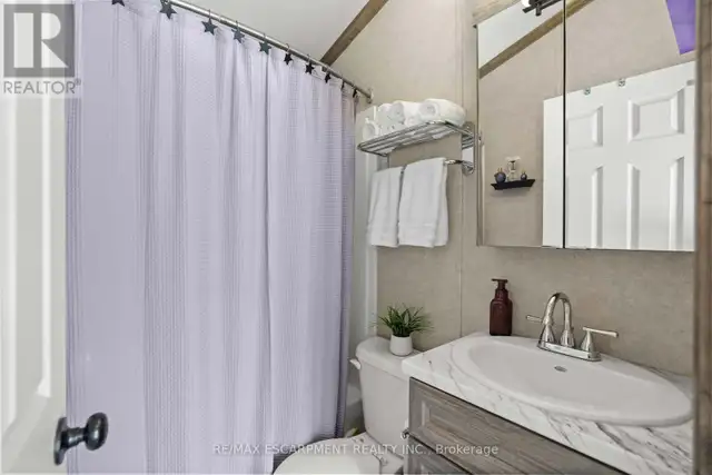 10 OAK STREET - 4449 MILBUROUGH LINE Burlington, Ontario in Houses for Sale in Oakville / Halton Region - Image 24