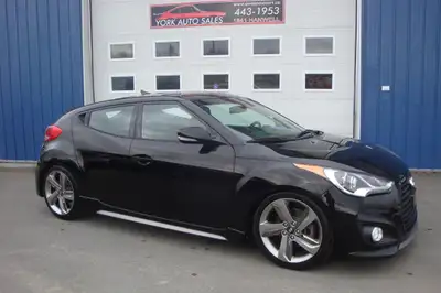 Sporty 1.6 Litre Turbo Veloster with only 108,400 maintained kilometers. Black on black hatch in top...