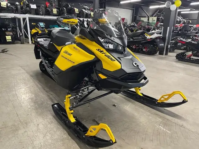 2023 Ski-Doo Renegade Adrenaline 900 Turbo in Snowmobiles in West Island - Image 5