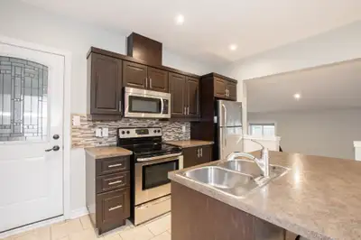**BEAUTIFUL** 1 Bedroom unit in St. Catharines!!