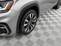 LEATHER HEATED SEATS/STEERING WHEEL, VENTILATED SEATS, PANORAMIC SUNROOF, NAVIGATION, REVERSE CAMERA... (image 6)