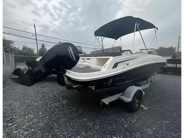2022 Bayliner VR05 + 150hp EFI 4S Mercury & Trailer in Personal Watercraft in New Glasgow - Image 4