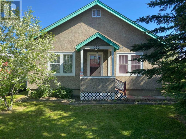 22 2 Avenue NE McLennan, Alberta in Houses for Sale in Edmonton
