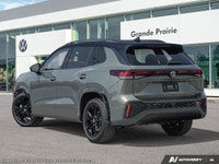 *Tiguan Comfortline R-Line Black Edition 4 Motion* *Performance:* • 4- cylinder, 2.0 TSI , 201 HP &... (image 3)