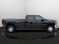 Cloth 40/20/40 Bench Seat, 12.0 Touchscreen Display, Apple Carplay, Google Android Auto, Mopar Spray... (image 5)