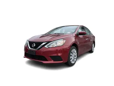 La Sentra 2017 propose un design simple et élégant, avec une silhouette classique de berline 4 porte...