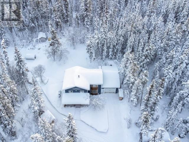 9 LUPIN PLACE Whitehorse, Yukon in Houses for Sale in Whitehorse - Image 2