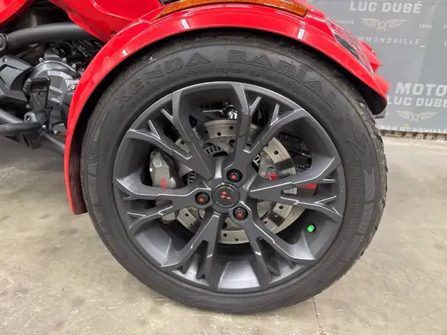 2022 Can-Am Spyder F3 Limited in Sport Touring in Drummondville - Image 6