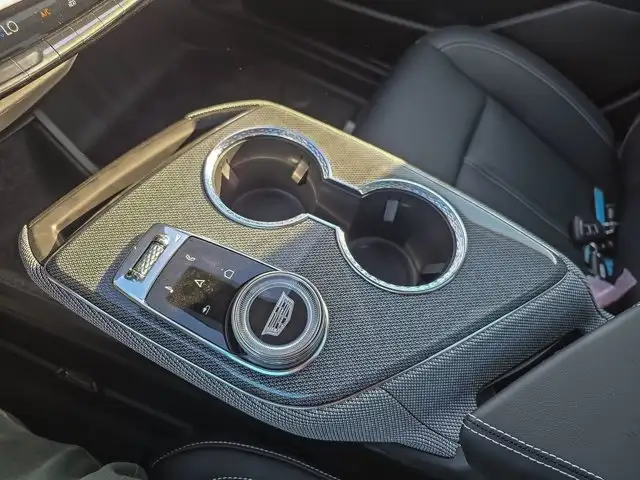 2027 Cadillac OPTIQ Sport in Cars & Trucks in Winnipeg - Image 18