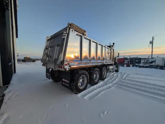 2019 KENWORTH T800 in Heavy Trucks in Kamloops - Image 7