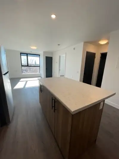 Modern 1-Bedroom Apartment - Top Floor of the Building