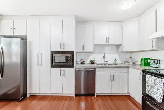 3 Bedroom Townhouse with Condo Fee's under 250 per month!63395519722753123