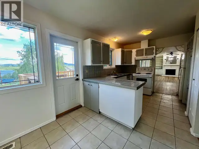 525 TUNASA DRIVE Fraser Lake, British Columbia in Houses for Sale in Burns Lake - Image 16