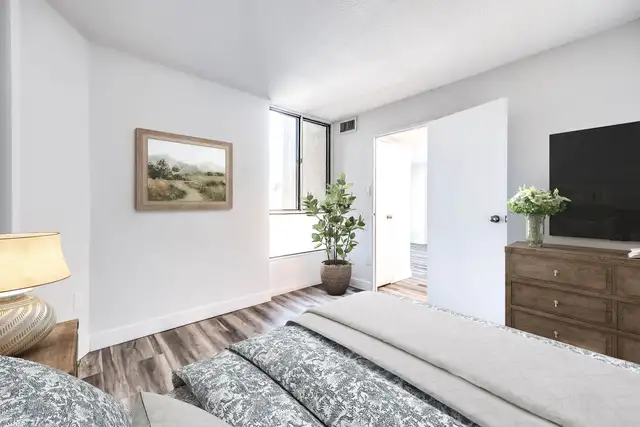 Two Bedroom Apartment for Rent - 15 Martha Eaton Way in Long Term Rentals in Markham / York Region - Image 5