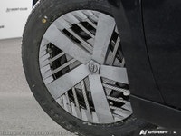 This Nissan Sentra has a dependable Regular Unleaded I-4 2.0 L/122 engine powering this Variable tra... (image 9)