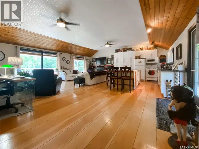86 Ferguson BAY Webb Rm No. 138, Saskatchewan in Houses for Sale in Swift Current - Image 3