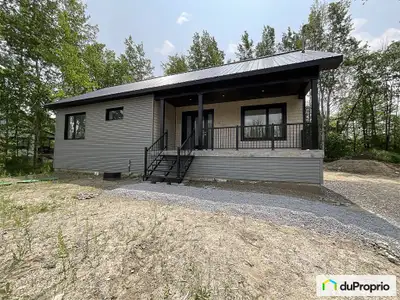 Découvrez ce havre de paix! Construction neuve éco-énergétique en coffrage isolant et plancher chauf...