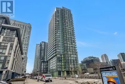 ** Penthouse Living With Lake View ** Pristine & Bright Unit ** Rent Includes Water, Heat & 1 Locker...