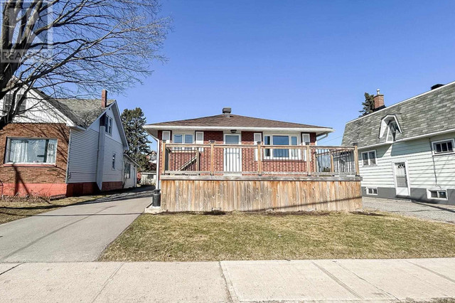 512 Douglas ST Sault Ste. Marie, Ontario in Houses for Sale in Sault Ste. Marie