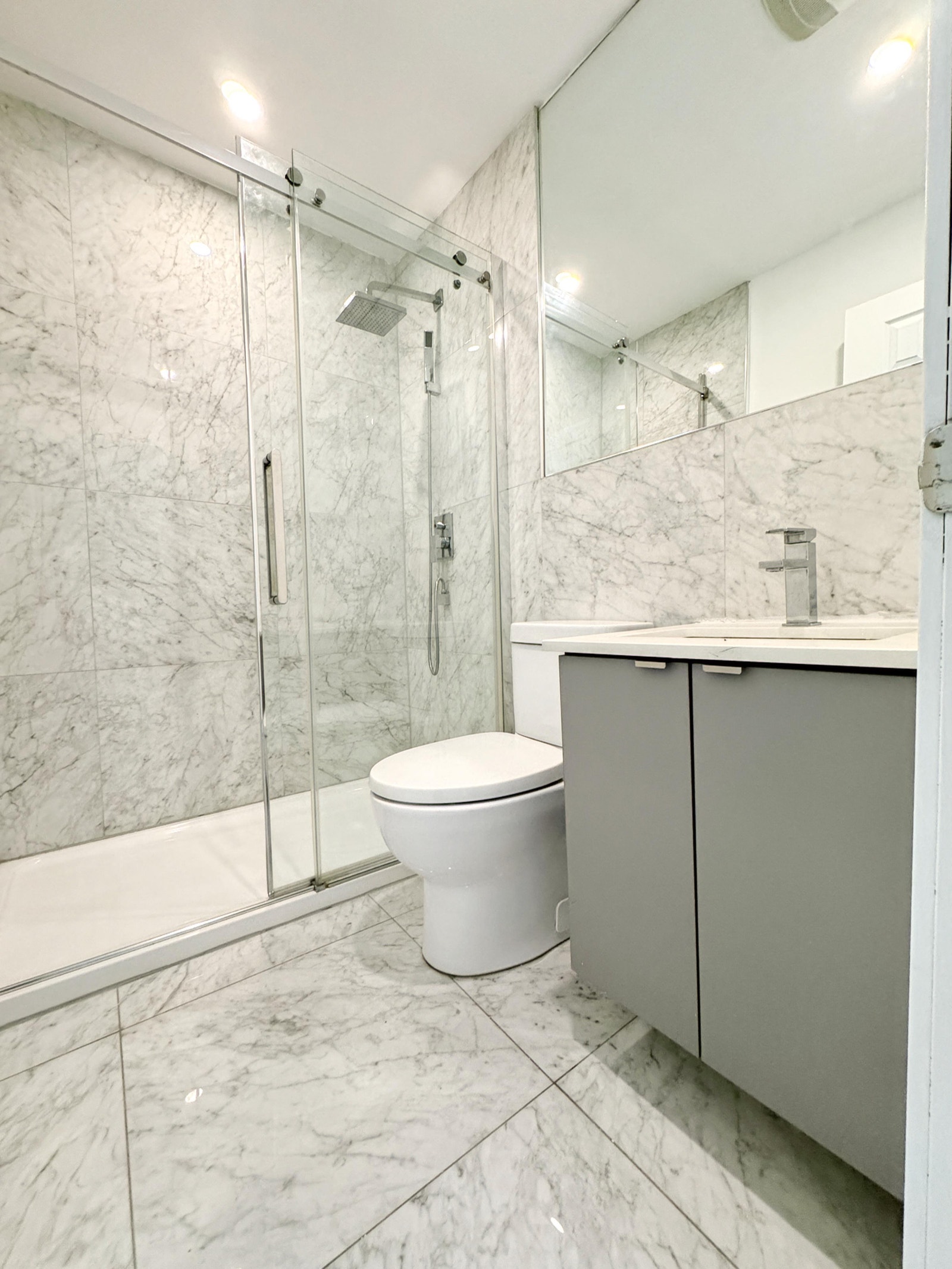 5205 Avenue 1re — photo 3