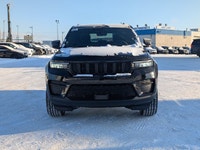 The new 2025 Jeep Grand Cherokee Altitude is a capable and refined midsize SUV that combines advance... (image 9)