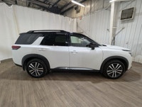 No Accidents, Locally Owned Vehicle, Brand New Tires! Introducing the 2022 Nissan Pathfinder Platinu... (image 7)