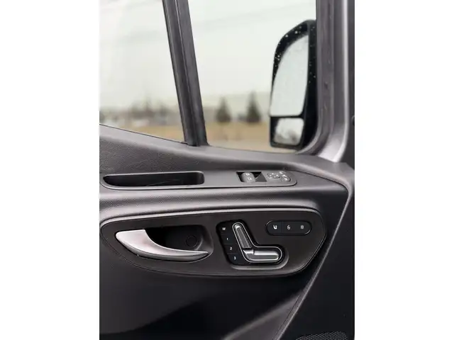 2023 Roadtrek SS Agile in RVs & Motorhomes in Windsor Region - Image 12