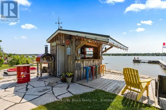 40 ABERDEEN AVENUE Northern Bruce Peninsula, Ontario63005671732227123